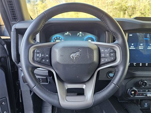 Used 2025 Ford Bronco Big Bend image 24