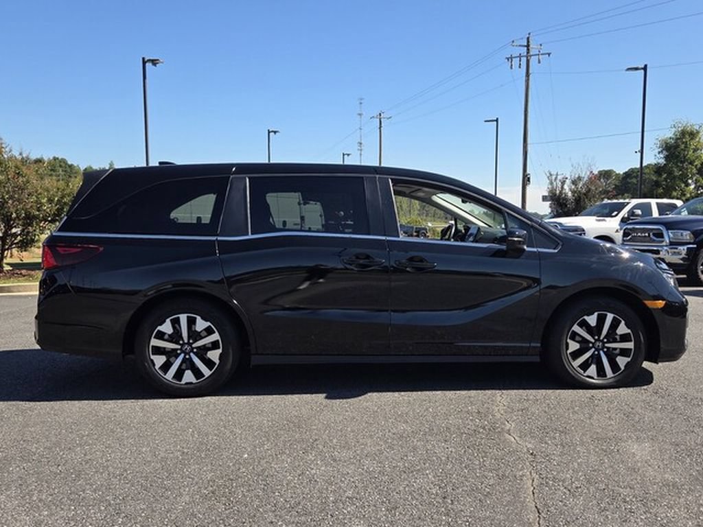 Used 2025 Honda Odyssey EX-L image 13