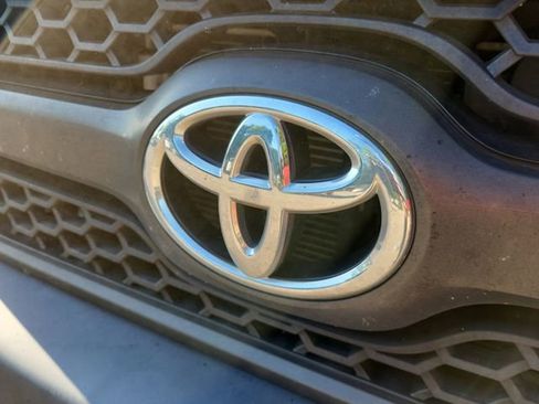 Used 2011 Toyota Tacoma 2WD Access Cab w/ Convenience Pkg image 10