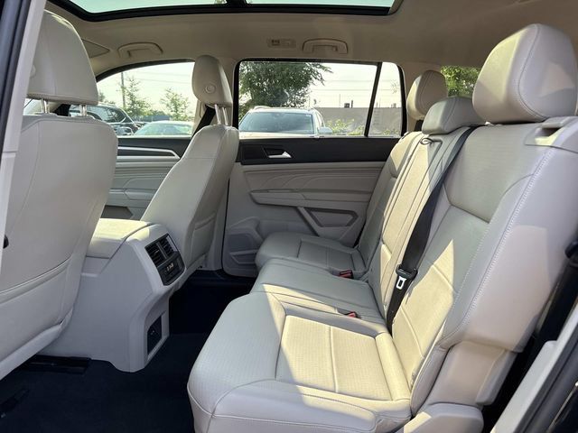 Used 2023 Volkswagen Atlas SE w/ Panoramic Sunroof Package AWD/4WD image 10