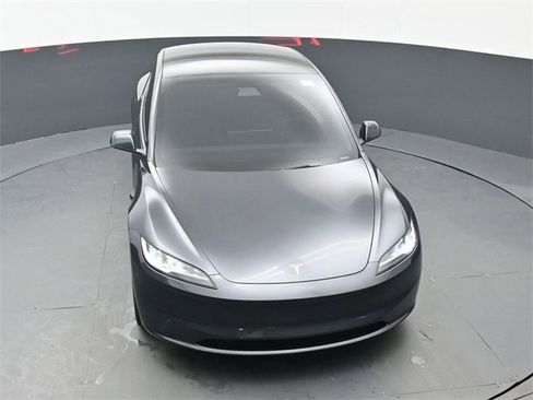 Used 2025 Tesla Model 3 image 41