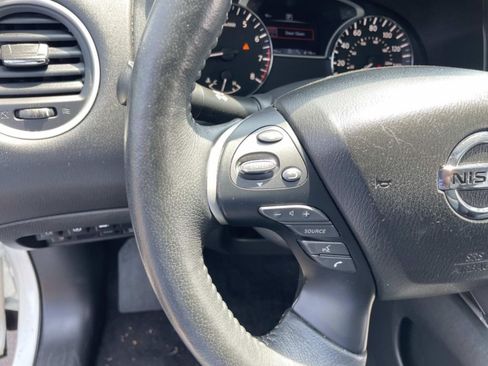 Used 2018 Nissan Pathfinder Platinum FWD image 26