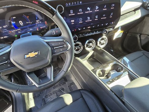 Used 2025 Chevrolet Blazer EV LT w/ Super Cruise Package AWD/4WD image 41