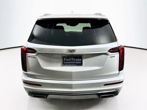 New 2025 Cadillac XT6 Luxury AWD/4WD image 5