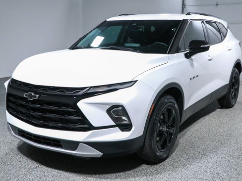 Used 2023 Chevrolet Blazer LT w/ Midnight/Sport Edition FWD image 31