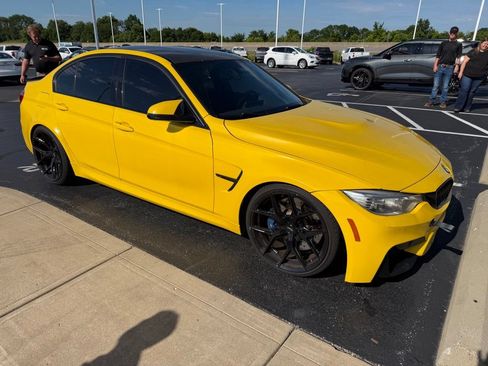 Used 2016 BMW M3 RWD image 4