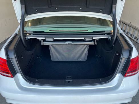 Used 2016 Mercedes-Benz E 350 Sedan image 23