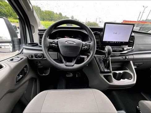 Used 2024 Ford Transit 350 XLT RWD image 5