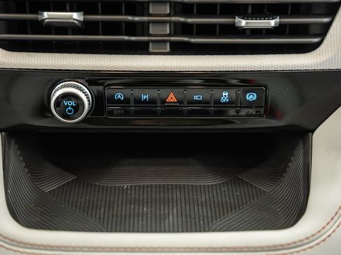 New 2026 Ford Explorer Active w/ Active Comfort Package AWD/4WD image 25