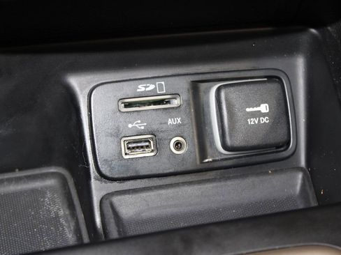 Used 2018 Jeep Cherokee Latitude image 27