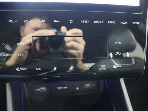 Certified 2024 Hyundai Santa Cruz Limited image 14