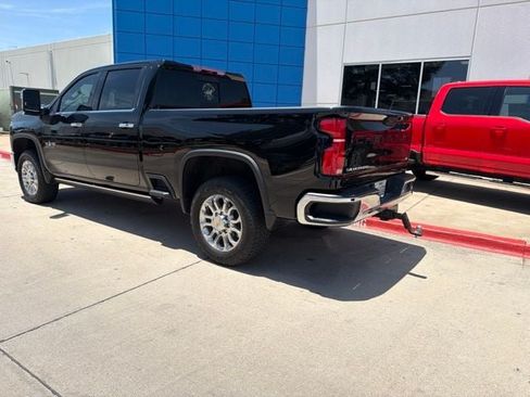 Used 2024 Chevrolet Silverado 2500 LTZ w/ LTZ Premium Texas Edition AWD/4WD image 2