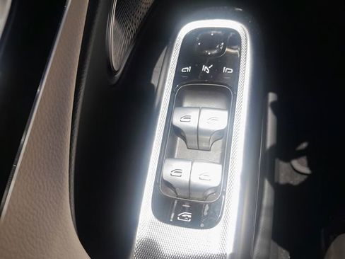Used 2025 Mercedes-Benz E 450 4MATIC Sedan image 8
