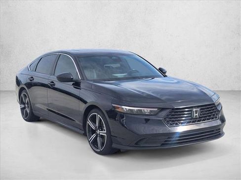 Used 2024 Honda Accord Sport image 3