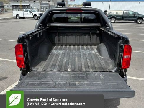 Used 2018 Chevrolet Colorado ZR2 w/ ZR2 Midnight Special Edition image 18