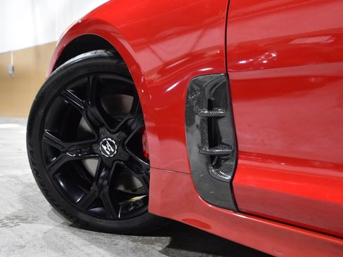 Used 2018 Kia Stinger GT2 image 8