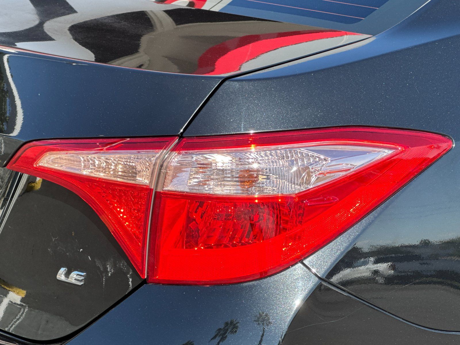 Used 2017 Toyota Corolla LE FWD image 21
