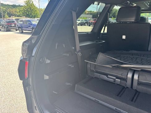 Used 2025 Toyota Sequoia TRD Pro AWD/4WD image 9