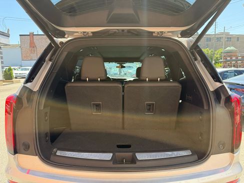 Used 2020 Cadillac XT6 Premium Luxury FWD image 10