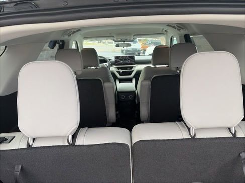 New 2026 Ford Explorer Active w/ Active Comfort Package image 9