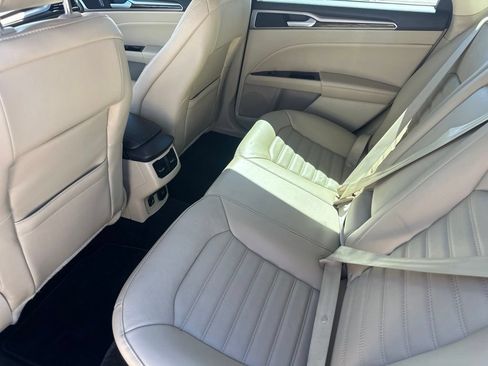 Used 2015 Ford Fusion Energi SE FWD image 29