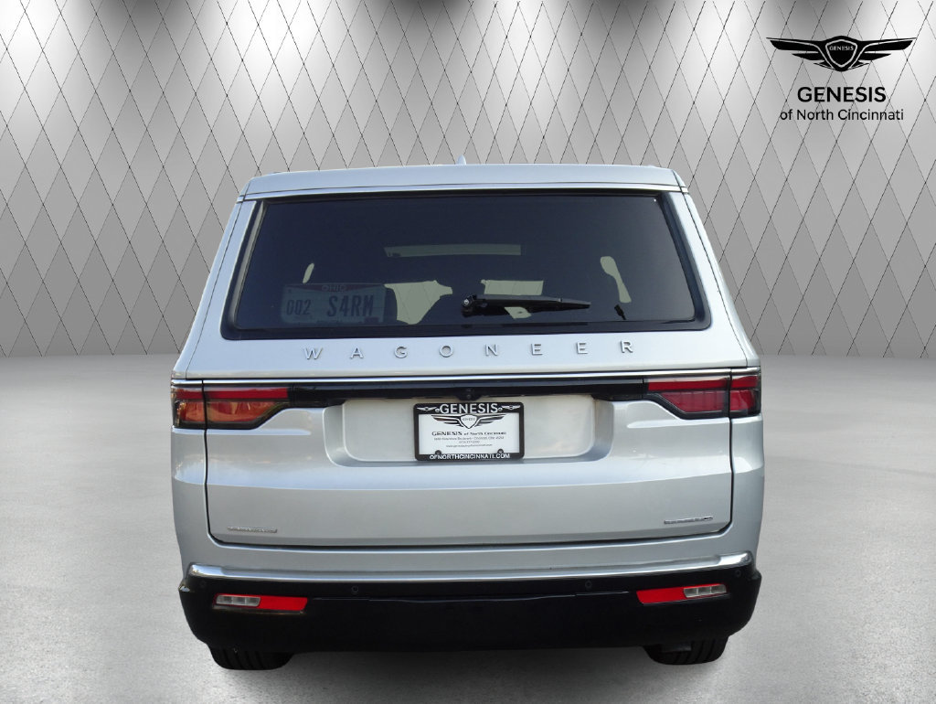 Used 2023 Jeep Wagoneer Series III w/ Premium Group I AWD/4WD image 4
