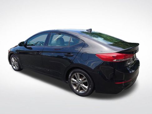 Used 2017 Hyundai Elantra SE FWD image 4