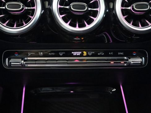 Certified 2025 Mercedes-Benz GLA 250 4MATIC image 28