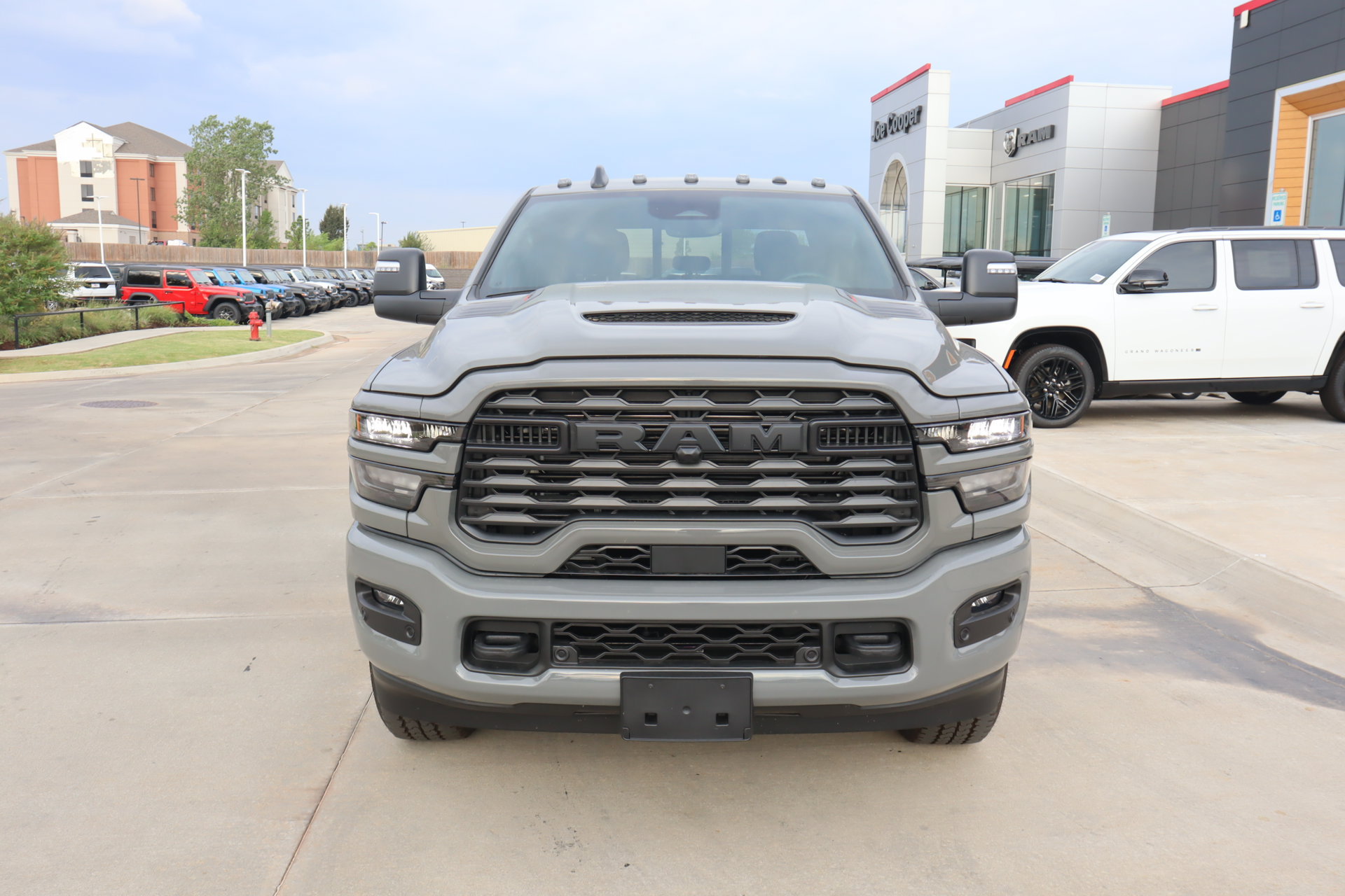 New 2026 RAM 2500 Tradesman AWD/4WD image 9
