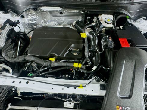 Used 2025 Chevrolet Trax LT image 31