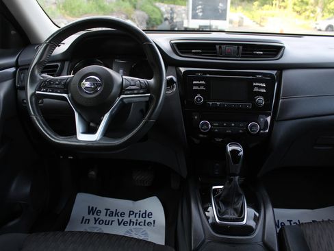 Used 2017 Nissan Rogue SV AWD/4WD image 20