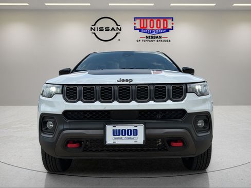 Used 2025 Jeep Compass Trailhawk AWD/4WD image 6
