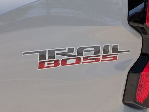 New 2026 Chevrolet Colorado Trail Boss AWD/4WD image 7