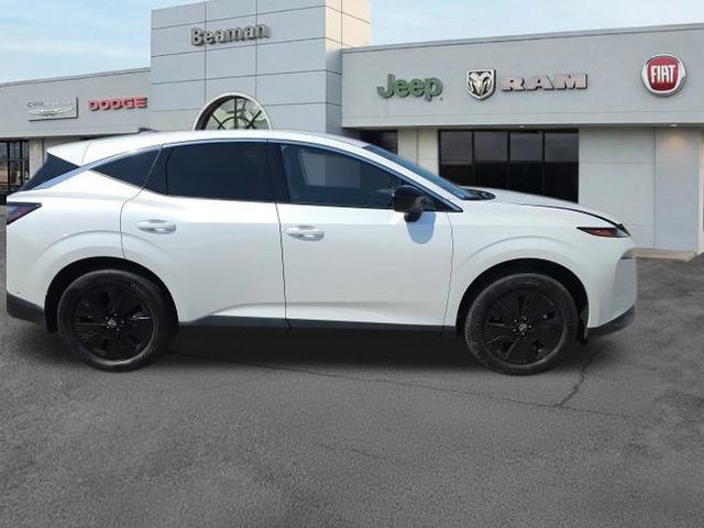 Used 2025 Nissan Murano SV AWD/4WD image 2