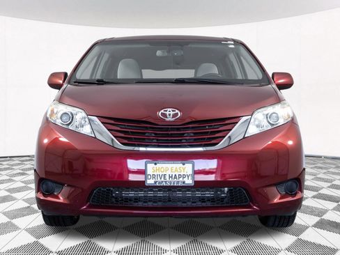 Used 2017 Toyota Sienna LE AWD/4WD image 11