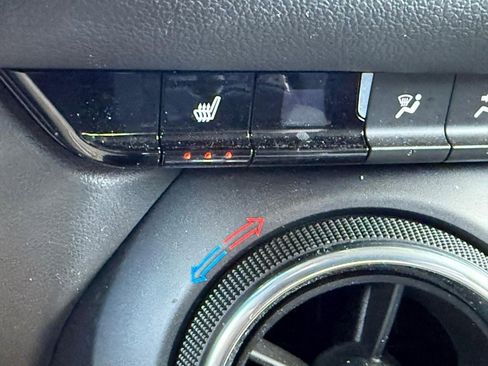 Used 2020 Chevrolet Blazer LT image 21