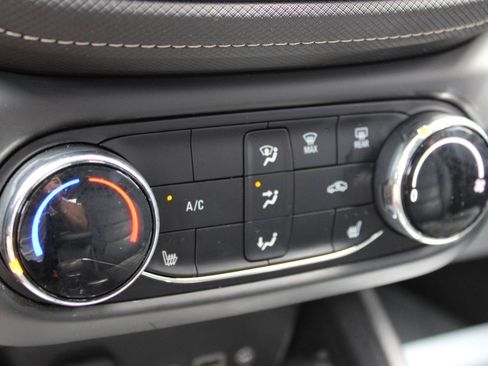 Used 2023 Chevrolet TrailBlazer ACTIV FWD image 29