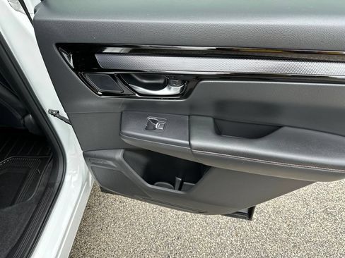 Used 2024 Honda CR-V Sport Touring image 18