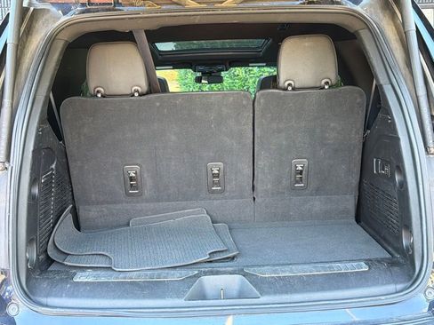 Used 2023 GMC Yukon Denali AWD/4WD image 18