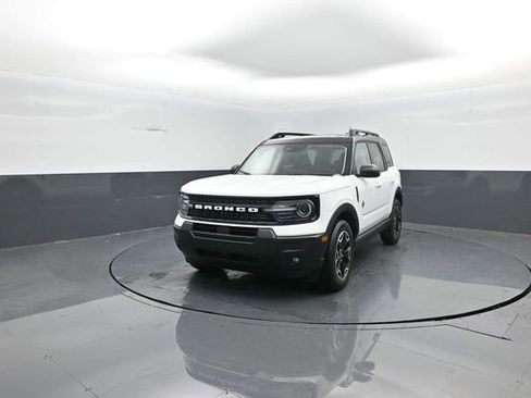 New 2025 Ford Bronco Sport Outer Banks image 3