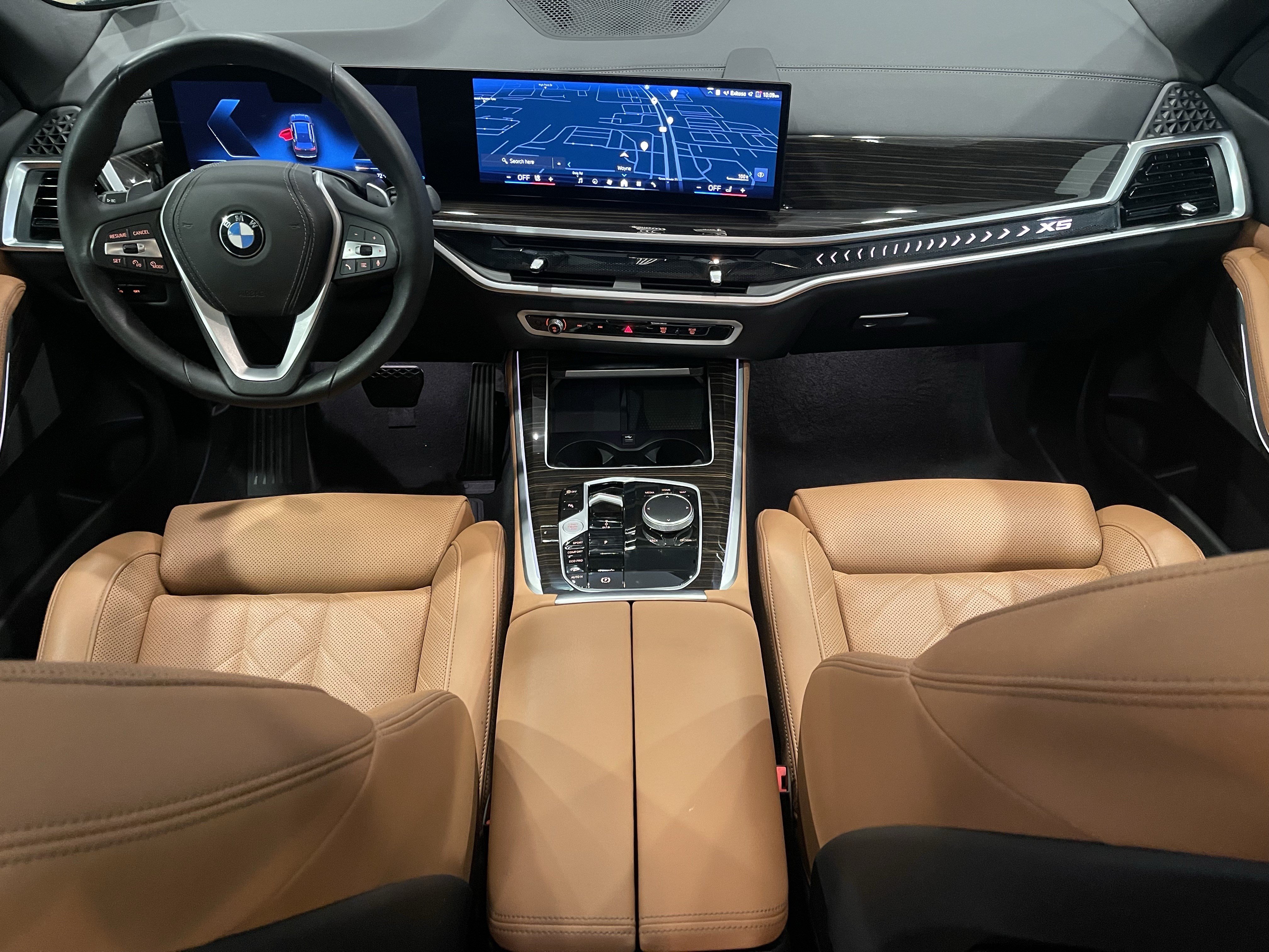 Certified 2024 BMW X5 xDrive40i w/ Parking Assistance Package AWD/4WD image 16