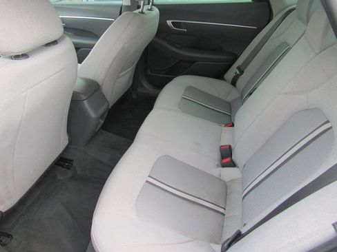 Used 2022 Hyundai Sonata SE image 8