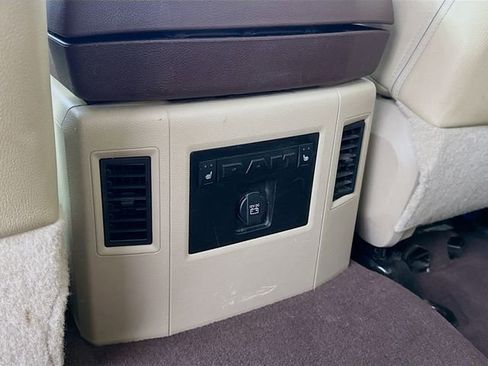 Used 2018 RAM 2500 Laramie image 24