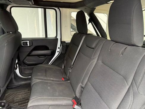 Used 2021 Jeep Wrangler Unlimited Sahara AWD/4WD image 14