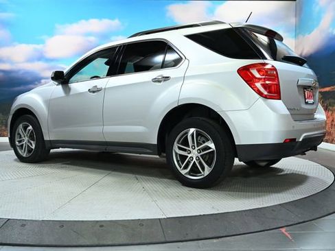 Used 2017 Chevrolet Equinox Premier w/ Enhanced Convenience Package image 5