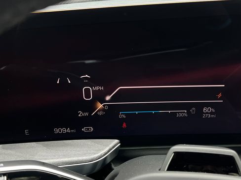 Used 2025 Cadillac Escalade IQ Luxury 2 image 22