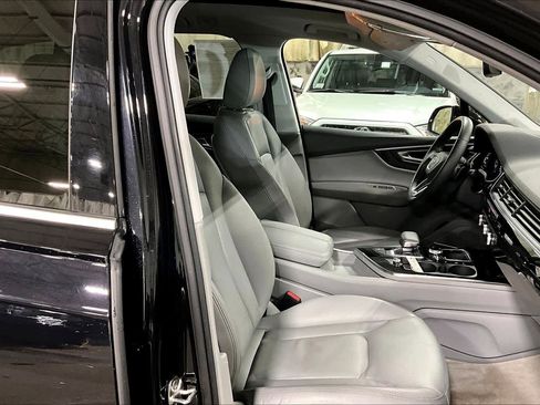 Used 2019 Audi Q7 3.0T Premium Plus w/ Premium Plus Package AWD/4WD image 9