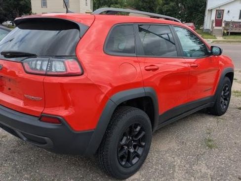 Used 2021 Jeep Cherokee Trailhawk AWD/4WD image 3