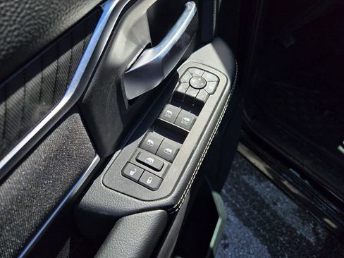 New 2026 RAM 2500 Big Horn AWD/4WD image 12