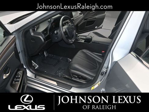 Used 2022 Lexus ES 350 F Sport image 13